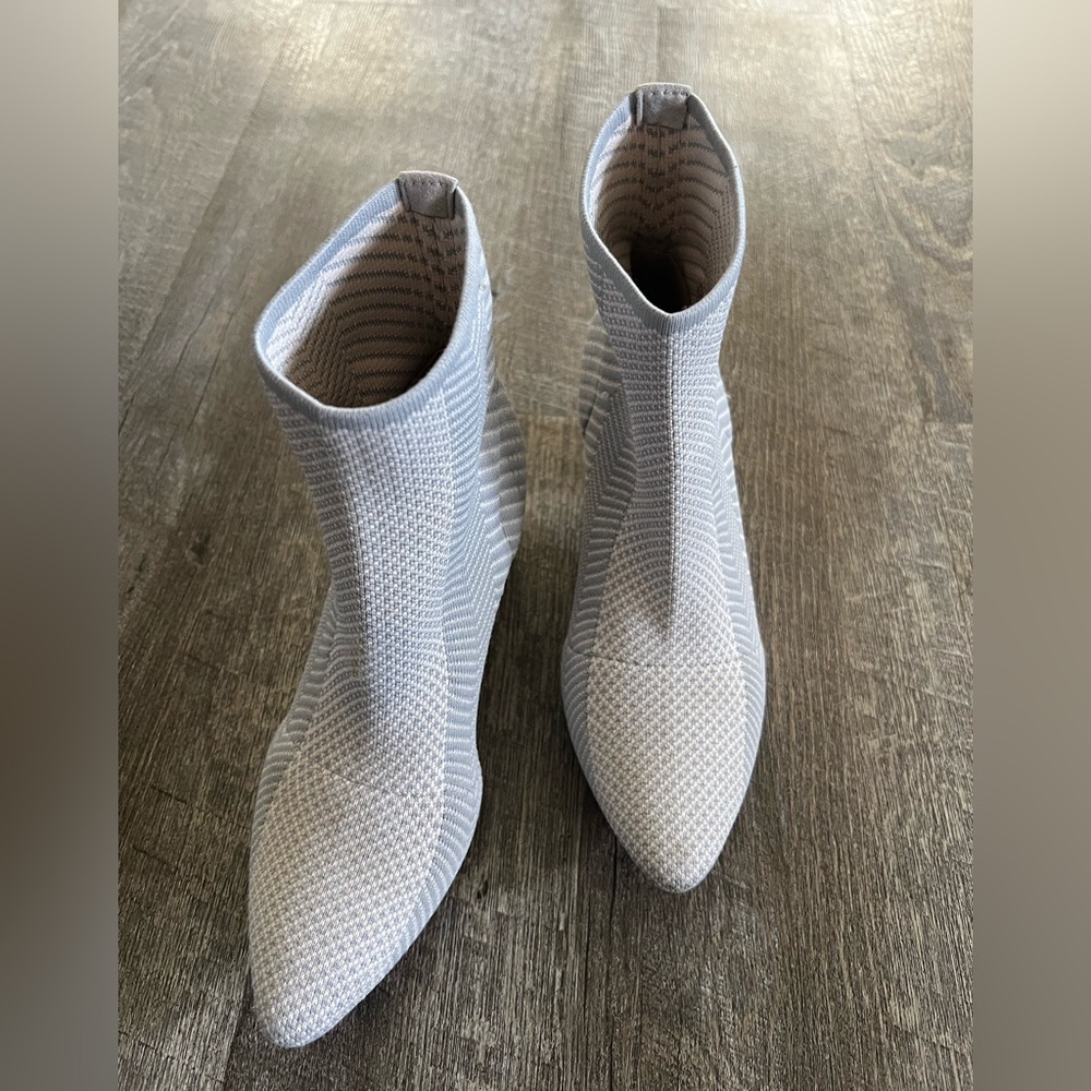 Chase & + Chloe Gray Women's Ankle Boots